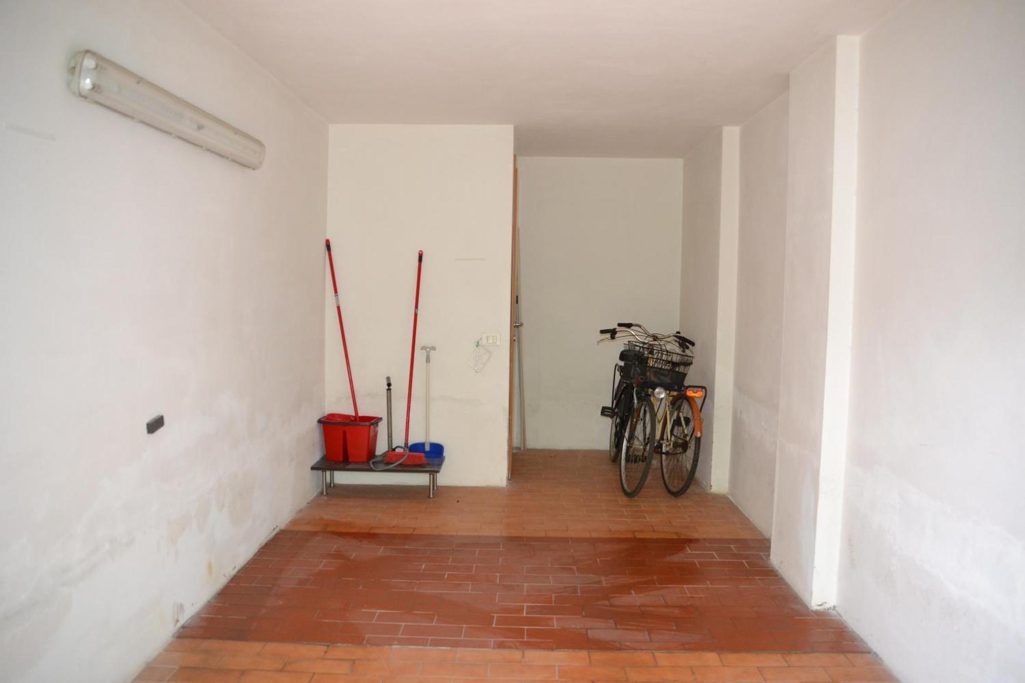 Casa Rosina + Box Per Auto 2 Bici 1,5Km Dalle Mura Lucca Luaran gambar